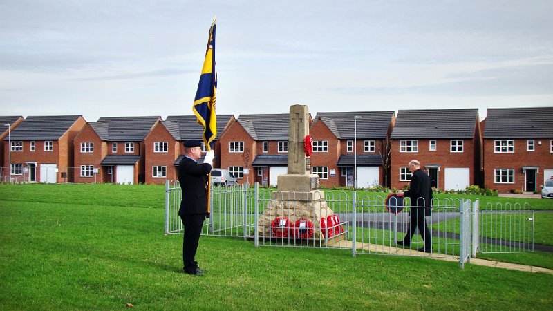 683-The Warsop.jpg - 683-The Warsop Vale Local History Society Wreath is laid.