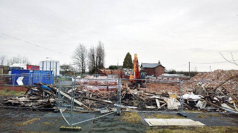 713-9th March 2015,.jpg - 713-19th March 2015, Warsop Vale School demolition and site clearance continues.